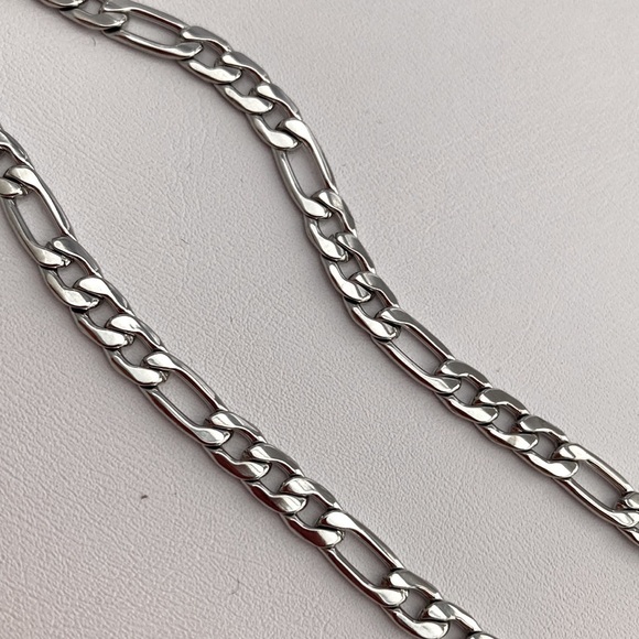 FIGARO Curb Chain Surgical Stainless Steel Necklace - Picture 5 of 10